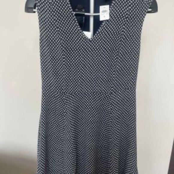 Dress - Picture 4 of 5